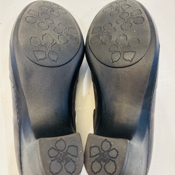 Easy Street Dark Gray Ankle Bootie slip on size 9 - Picture 9 of 11